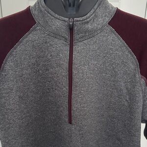 GAP Men's Gray and Burgundy Zip-Up Sweater